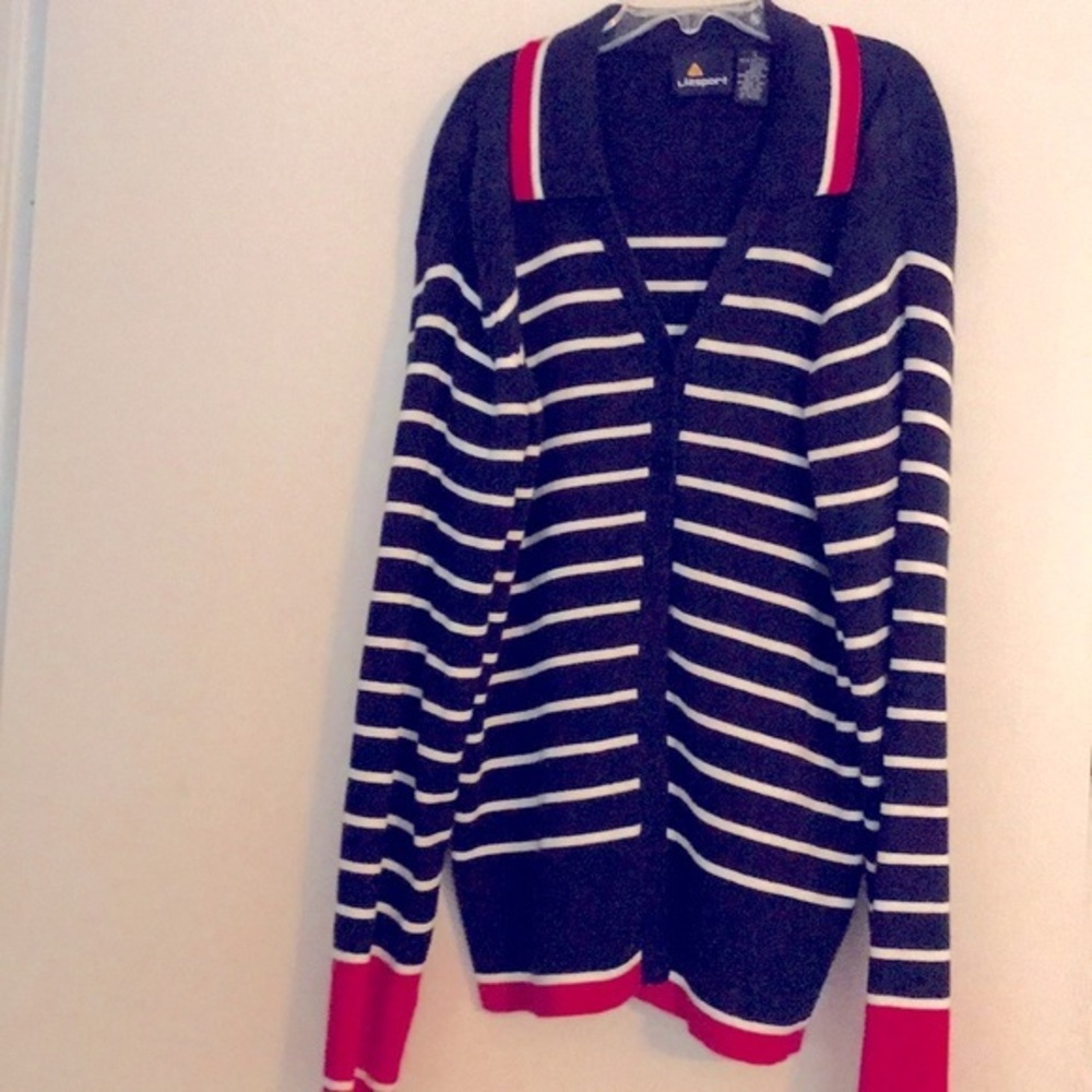 - Lizsport sweater